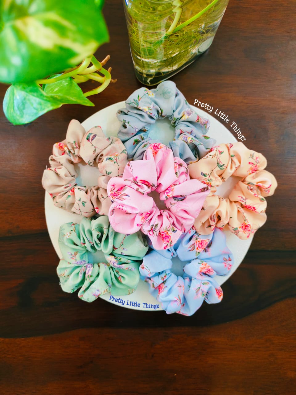 Floral Print Scrunchies in Soft Shades